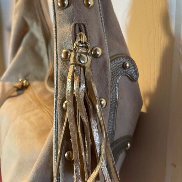 Lexi Bloom khaki faux suede and gold tone studs ajustable shoulder bag - Picture 6 of 12
